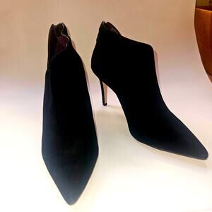 Enzo Angiolini Black Suede Boots Heels Booties, Size 8, Zip Back, Sexy